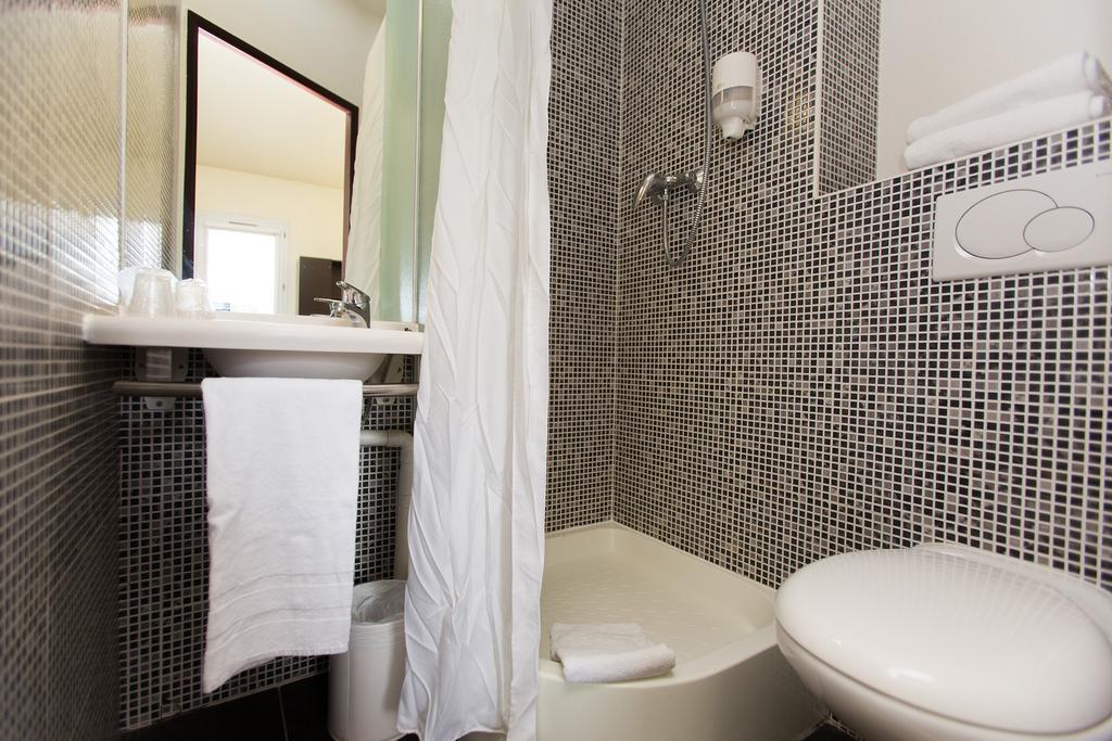 Hotel Akena De Clermont-Creil Agnetz Екстериор снимка