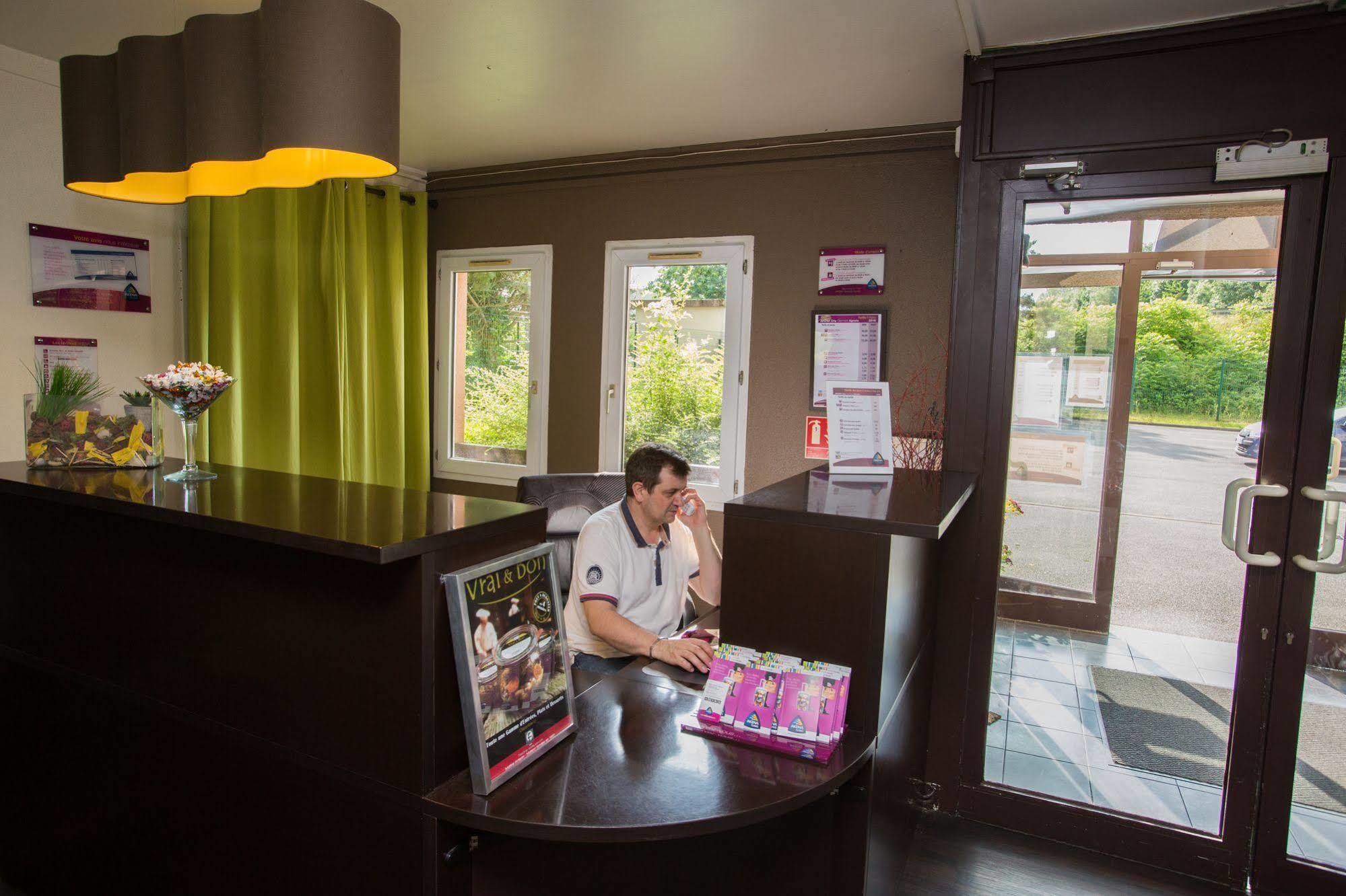 Hotel Akena De Clermont-Creil Agnetz Екстериор снимка