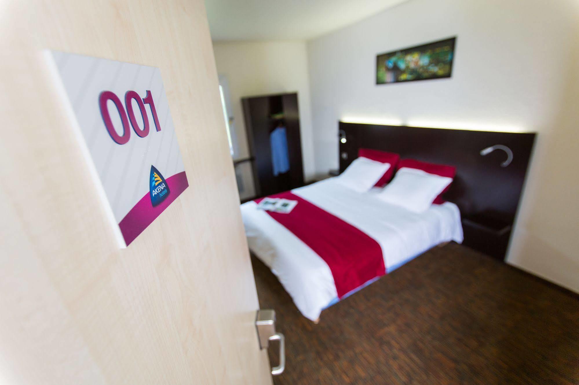 Hotel Akena De Clermont-Creil Agnetz Екстериор снимка