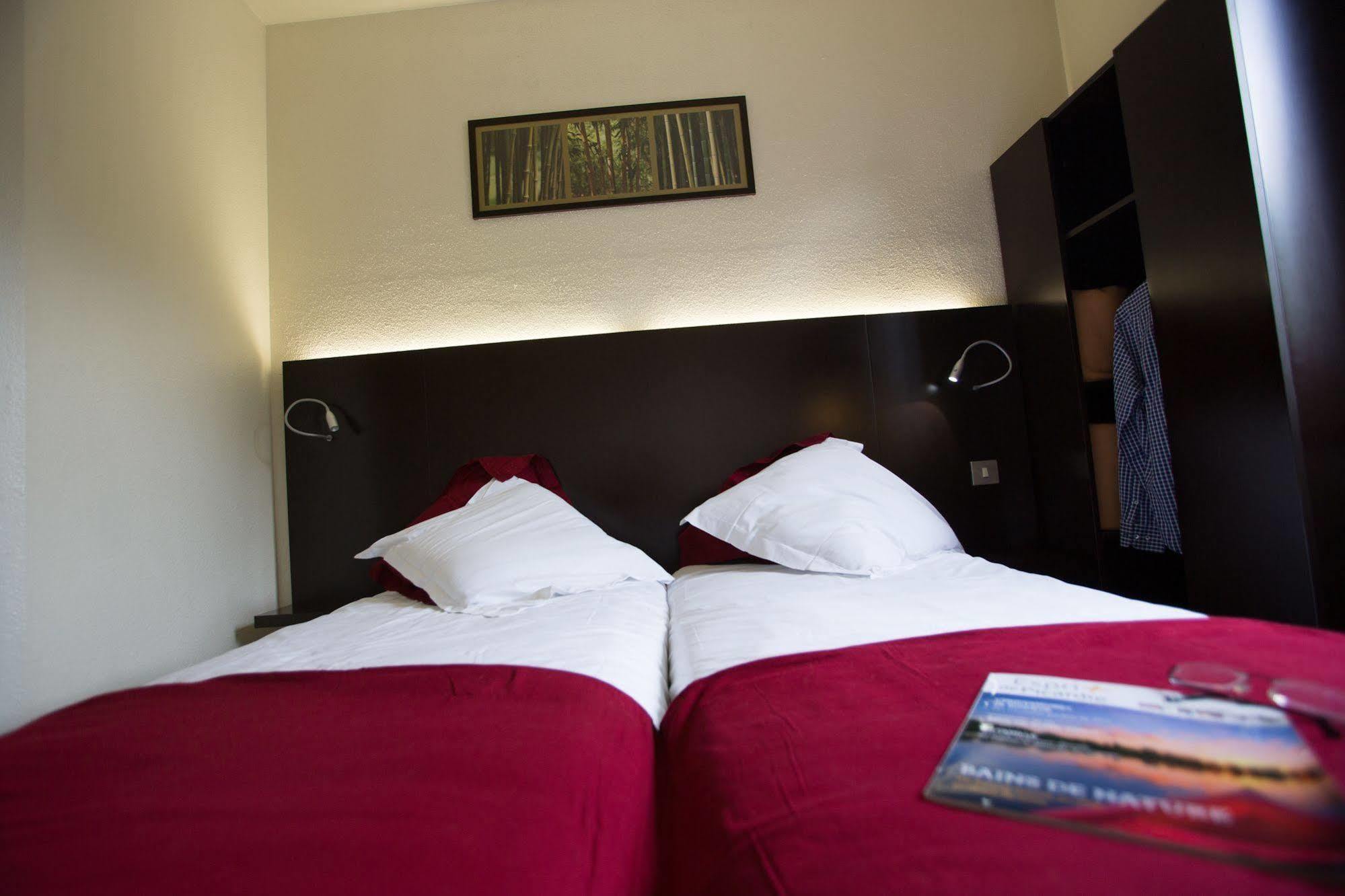 Hotel Akena De Clermont-Creil Agnetz Екстериор снимка