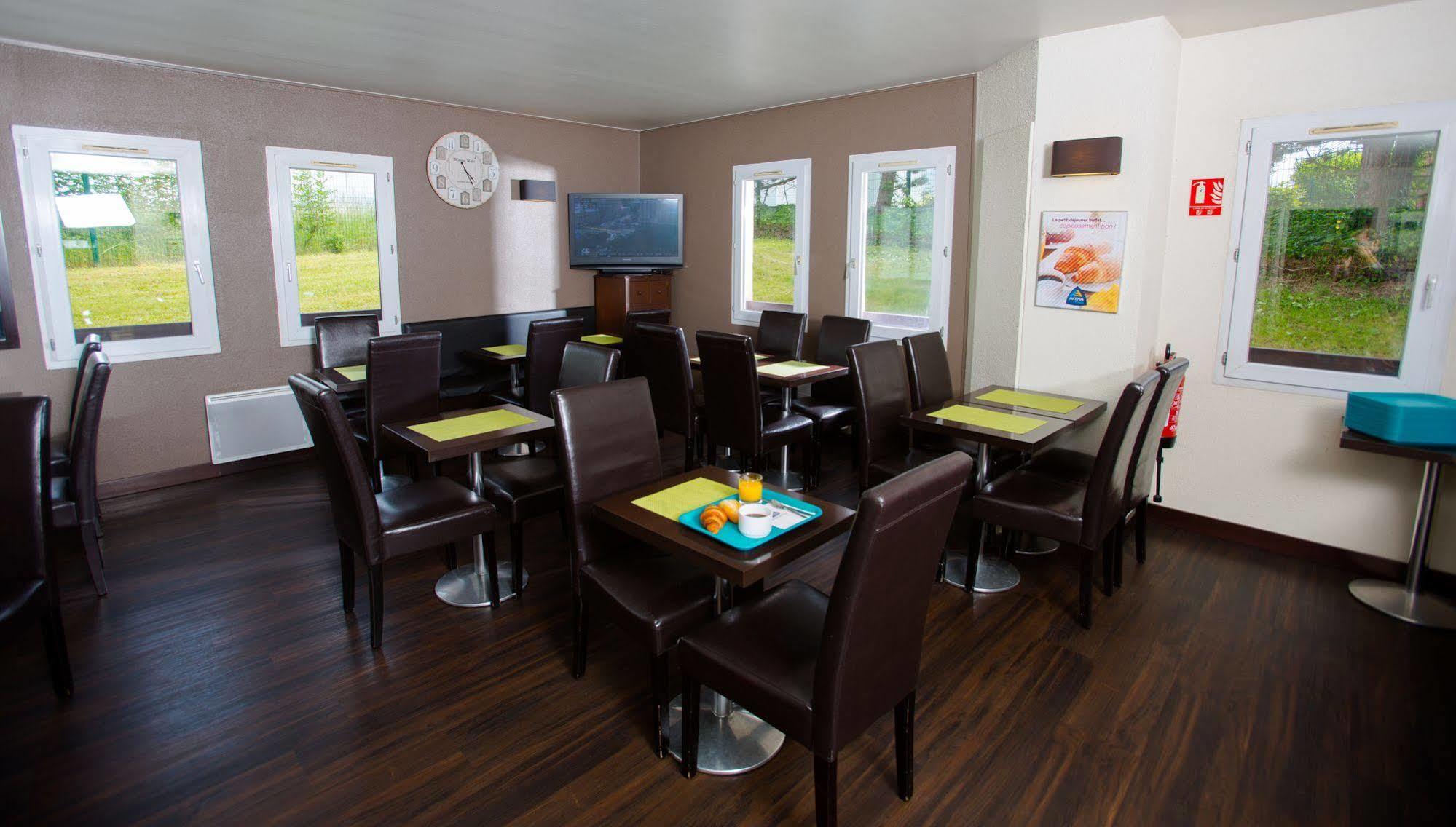 Hotel Akena De Clermont-Creil Agnetz Екстериор снимка
